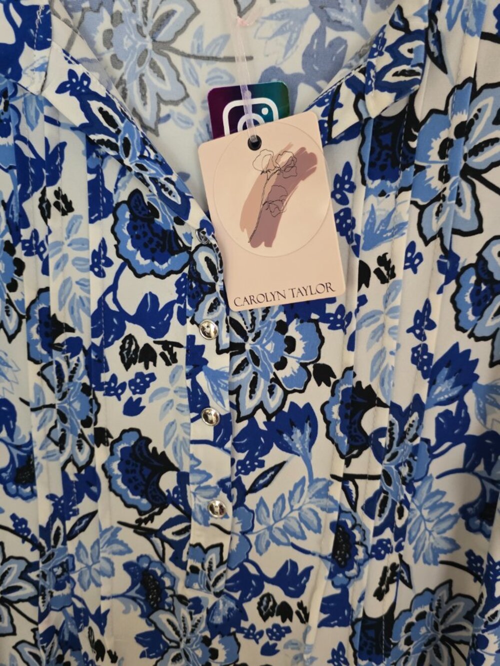 Carolyn Taylor floral flower blue white black Print Stretch Shirt Blouse 1x - Picture 12 of 13